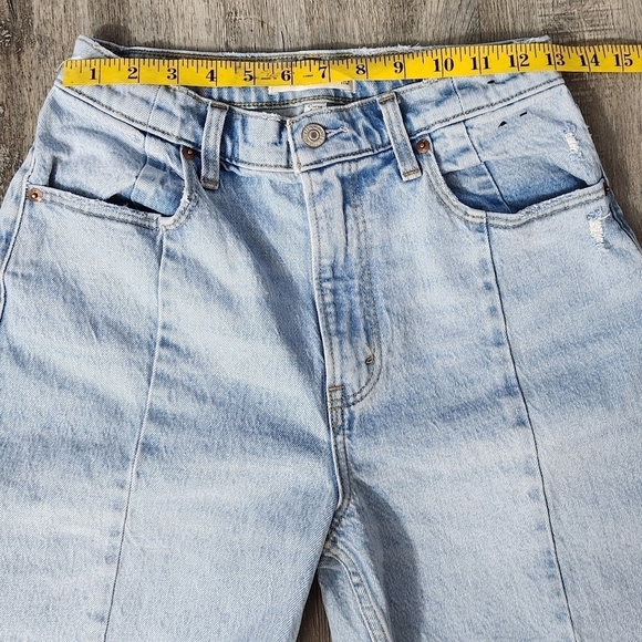 Abercrombie & Fitch The 90s Straight Ultra High Rise Jeans - Picture 11 of 13